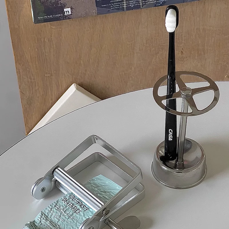 Spremi dentifricio in acciaio  - Zara Home Bathroom Accessories recensione e prezzo